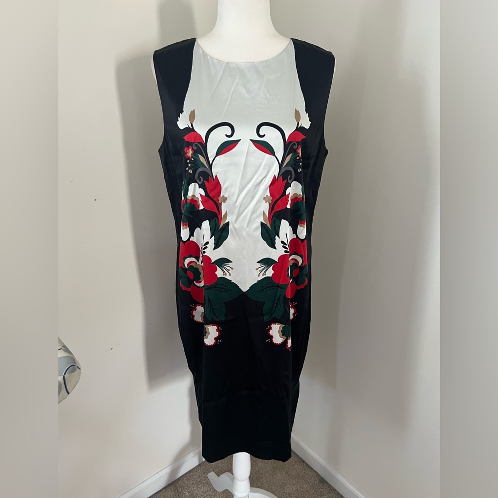 St. John Silk Floral Sheath Dress NWT Size 10 $895 Retail